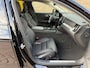 Volvo V60 2.0 T6 AWD Ultra Dark Panodak Leer H&amp;K Head up