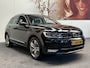 Volkswagen Tiguan 2.0 TSI 4MOTION HIGHLINE NAVIGATIE ADAPTIVE CRUISE CONTROL PANORAMA SCHUIF/KANTELDAK APPLE CARPLAY/ANDROID RIJSTROOKSENSOREN 360 CAMERA TREKHAAK ZEER MOOI !!