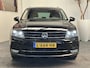 Volkswagen Tiguan 2.0 TSI 4MOTION HIGHLINE NAVIGATIE ADAPTIVE CRUISE CONTROL PANORAMA SCHUIF/KANTELDAK APPLE CARPLAY/ANDROID RIJSTROOKSENSOREN 360 CAMERA TREKHAAK ZEER MOOI !!