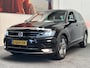 Volkswagen Tiguan 2.0 TSI 4MOTION HIGHLINE NAVIGATIE ADAPTIVE CRUISE CONTROL PANORAMA SCHUIF/KANTELDAK APPLE CARPLAY/ANDROID RIJSTROOKSENSOREN 360 CAMERA TREKHAAK ZEER MOOI !!