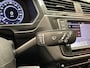 Volkswagen Tiguan 2.0 TSI 4MOTION HIGHLINE NAVIGATIE ADAPTIVE CRUISE CONTROL PANORAMA SCHUIF/KANTELDAK APPLE CARPLAY/ANDROID RIJSTROOKSENSOREN 360 CAMERA TREKHAAK ZEER MOOI !!
