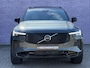 Volvo XC90 2.0 T8 Plug-in hybrid AWD Ultra Dark Exec. Ed. | Adaptieve Cruise Control | Elektr. schuif-\-kanteldak | 360 Camera | Luchtvering | Bowers & Wilkins Premium Audio | Extra getint glas | Gelamineerde ramen | Geventileerde voorstoelen | Stoelverwarming | Stoelmassage | Verwarmd stuurwiel | Google Services | Head-up display | Alcantara hemelbekleding | 22" Lichtmetalen velgen |