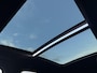 Volvo XC90 2.0 T8 Plug-in hybrid AWD Ultra Dark Exec. Ed. | Adaptieve Cruise Control | Elektr. schuif-\-kanteldak | 360 Camera | Luchtvering | Bowers & Wilkins Premium Audio | Extra getint glas | Gelamineerde ramen | Geventileerde voorstoelen | Stoelverwarming | Stoelmassage | Verwarmd stuurwiel | Google Services | Head-up display | Alcantara hemelbekleding | 22" Lichtmetalen velgen |
