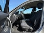 BMW 3-Serie 320i High Executive Automaat / 2e Eigenaar / Bi-Xenon / 18" Velgen / Navi / Clima / Dealer Onderhouden / PDC / Cruise