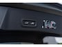 Volvo XC40 2.0 T4 Inscription | Trekhaak | Panoramadak | Achteruitrijcamera | BLIS | Cruise Control Adaptief | Elektrisch Verstelbare Voorstoelen | Navigatie | Apple Carplay | Android Auto | Keyless Entry | LED Koplampen Adaptief