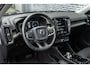 Volvo XC40 2.0 T4 Inscription | Trekhaak | Panoramadak | Achteruitrijcamera | BLIS | Cruise Control Adaptief | Elektrisch Verstelbare Voorstoelen | Navigatie | Apple Carplay | Android Auto | Keyless Entry | LED Koplampen Adaptief