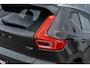 Volvo XC40 2.0 T4 Inscription | Trekhaak | Panoramadak | Achteruitrijcamera | BLIS | Cruise Control Adaptief | Elektrisch Verstelbare Voorstoelen | Navigatie | Apple Carplay | Android Auto | Keyless Entry | LED Koplampen Adaptief