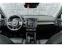 Volvo XC40 2.0 T4 Inscription | Trekhaak | Panoramadak | Achteruitrijcamera | BLIS | Cruise Control Adaptief | Elektrisch Verstelbare Voorstoelen | Navigatie | Apple Carplay | Android Auto | Keyless Entry | LED Koplampen Adaptief