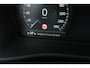 Volvo XC40 2.0 T4 Inscription | Trekhaak | Panoramadak | Achteruitrijcamera | BLIS | Cruise Control Adaptief | Elektrisch Verstelbare Voorstoelen | Navigatie | Apple Carplay | Android Auto | Keyless Entry | LED Koplampen Adaptief