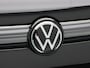 Volkswagen Tiguan 1.5 204 Pk eHybrid R-Line | Black Style | Panoramadak | Adaptive Cruise | Trekhaak | Massage | Camera | CarPlay | 20 Inch| 34.103 Km !!