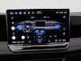 Volkswagen Tiguan 1.5 204 Pk eHybrid R-Line | Black Style | Panoramadak | Adaptive Cruise | Trekhaak | Massage | Camera | CarPlay | 20 Inch| 34.103 Km !!