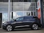 Peugeot 3008 1.2T Automaat Blue Lease Premium | Trekhaak | 19 inch lichtmetalen velgen | Elektrisch bedienbare kofferbakklep | Navigatie | Achteruitrijcamera | Draadloze telefoonlader | Keyless entry en start
