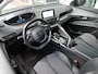 Peugeot 3008 1.2T Automaat Blue Lease Premium | Trekhaak | 19 inch lichtmetalen velgen | Elektrisch bedienbare kofferbakklep | Navigatie | Achteruitrijcamera | Draadloze telefoonlader | Keyless entry en start