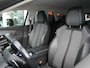 Peugeot 3008 1.2T Automaat Blue Lease Premium | Trekhaak | 19 inch lichtmetalen velgen | Elektrisch bedienbare kofferbakklep | Navigatie | Achteruitrijcamera | Draadloze telefoonlader | Keyless entry en start