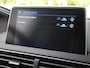 Peugeot 3008 1.2T Automaat Blue Lease Premium | Trekhaak | 19 inch lichtmetalen velgen | Elektrisch bedienbare kofferbakklep | Navigatie | Achteruitrijcamera | Draadloze telefoonlader | Keyless entry en start