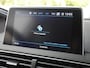 Peugeot 3008 1.2T Automaat Blue Lease Premium | Trekhaak | 19 inch lichtmetalen velgen | Elektrisch bedienbare kofferbakklep | Navigatie | Achteruitrijcamera | Draadloze telefoonlader | Keyless entry en start