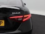 Alfa Romeo Giulia 2.0 T 280 Pk Automaat AWD Veloce | Stoel/Stuurverwarming | Camera | Harman/Kardon | Panoramadak | Leer | 19 Inch | 73.780 Km !!