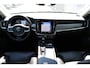 Volvo S90 T4 Automaat Momentum+ | Dealeronderhouden | Pilot Assist & Adaptive Cruise Control | Dodehoekdetectie met correctie | Parkeersensoren voor & achter | Apple Carplay & Android Auto | Lederen bekleding | Rijstrookdetectie met correctie | Voorstoelen verwarmd | Verkeersbord detectie | uitwijk assistent |