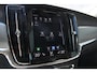 Volvo S90 T4 Automaat Momentum+ | Dealeronderhouden | Pilot Assist & Adaptive Cruise Control | Dodehoekdetectie met correctie | Parkeersensoren voor & achter | Apple Carplay & Android Auto | Lederen bekleding | Rijstrookdetectie met correctie | Voorstoelen verwarmd | Verkeersbord detectie | uitwijk assistent |