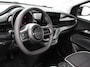 Fiat 500e Berline 42 kWh Automaat Climate control Cruise control Achteruitrijcamera Led Navigatie Apple Carplay/ Android Auto Lichtmetalen velgen Stoelverwarming