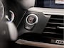 BMW X3 xDrive20i M Sport High Executive (PANORAMADAK, M PAKKET, GROOT NAVI, BRUIN LEDER, STOELVERWARMING, SPORTSTOELEN, CAMERA, ELEK ACHTERKLEP, SFEERVERLICHTING, NIEUWSTAAT)