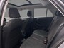 Volkswagen T-Roc 1.5 TSI Style 150pk DSG Automaat, Trekhaak, Panoramadak, Adaptive cruise control, Stoelverwarming, Elektrische achterklep, Navigatie, Achteruitrijcamera, Parkeersensoren