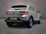 Volkswagen T-Roc 1.5 TSI Style 150pk DSG Automaat, Trekhaak, Panoramadak, Adaptive cruise control, Stoelverwarming, Elektrische achterklep, Navigatie, Achteruitrijcamera, Parkeersensoren