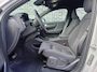 Volvo EX40 Single Motor Extended Range Plus 82 kWh | Warmtepomp | Trekhaak | Achteruitrijcamera | Parkeersensoren | Keyless Entry | Elektrische Achterklep | Stoelverwarming | Cruise Control Adaptief | BLIS | Google Navigatie | Apple Carplay | Android Auto