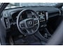 Volvo EX40 Single Motor Extended Range Plus 82 kWh | Warmtepomp | Trekhaak | Achteruitrijcamera | Parkeersensoren | Keyless Entry | Elektrische Achterklep | Stoelverwarming | Cruise Control Adaptief | BLIS | Google Navigatie | Apple Carplay | Android Auto