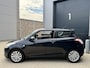 Suzuki Swift 1.2 Bandit EASSS *Origneel NL!* Stoelverwarming / Navigatie / Cruise Control / Airco / 16"LMV
