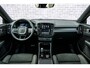 Volvo EX40 Single Motor Extended Range Ultra Black Ed. 82 kWh | Black Edition | Europa | Schuif-/Kanteldak | Harman Kardon Audio | Adaptieve Cruise Control | Stuur-/Stoelverwarming V+A | Warmtepomp | Getint Glas |