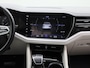 Volkswagen Touareg 3.0 TSi eHybrid 4MOTION Elegance 381 PK| Dealeronderhouden | Luchtvering | Panoramadak | Leder | Navigatie | 360 Camera | Stoelverwarming