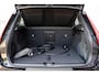 Volvo EX40 Single Motor Extended Range Ultra Black Ed. 82 kWh | Black Edition | Europa | Schuif-/Kanteldak | Harman Kardon Audio | Adaptieve Cruise Control | Stuur-/Stoelverwarming V+A | Warmtepomp | Getint Glas |