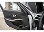 BMW 3-Serie 330e xDrive M Sport LCI | Facelift | Shadow | Trekhaak | Widescreen | Hifi | Camera | 19' inch |