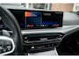 BMW 3-Serie 330e xDrive M Sport LCI | Facelift | Shadow | Trekhaak | Widescreen | Hifi | Camera | 19' inch |