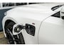 BMW 3-Serie 330e xDrive M Sport LCI | Facelift | Shadow | Trekhaak | Widescreen | Hifi | Camera | 19' inch |