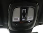 Volvo XC40 B4 Plus Dark | Trekhaak | Panoramadak | Dodehoekdetectie |