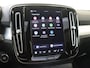 Volvo XC40 B4 Plus Dark | Panoramadak | Trekhaak | Dodehoekdetectie |