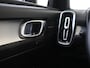 Volvo XC40 B4 Plus Dark | Panoramadak | Trekhaak | Dodehoekdetectie |