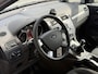 Ford C-Max 1.8-16V Limited Rijdt en schakelt goed | Trekhaak