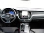Volvo XC60 2.0 T6 Plug-in hybrid AWD Ultra Dark Automaat / Panoramadak / 360* camera / Head-up Display / Trekhaak / All-seasonbanden