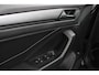 Volkswagen T-Roc 1.5 TSI DSG Style Navigatie Wireless App connect Adaptive Cruise Control Park Assist Camera Parkeersensoren IQ Drive pakket Stoel- en stuurwielverwarming Virtual cockpit Elektrische achterklep Full LED koplampen