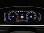 Volkswagen Tiguan 1.5 TSi 150 Pk Automaat R-Line | Black Style | Head UP | 360 Camera | Stuur/Stoelverwarming | Panoramadak | Harm/Kardon Audio | Trekhaak | 20 Inch | 42.457 Km !!