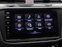 Volkswagen Tiguan 1.5 TSi 150 Pk Automaat R-Line | Black Style | Head UP | 360 Camera | Stuur/Stoelverwarming | Panoramadak | Harm/Kardon Audio | Trekhaak | 20 Inch | 42.457 Km !!