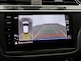 Volkswagen Tiguan 1.5 TSi 150 Pk Automaat R-Line | Black Style | Head UP | 360 Camera | Stuur/Stoelverwarming | Panoramadak | Harm/Kardon Audio | Trekhaak | 20 Inch | 42.457 Km !!