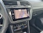 Volkswagen Tiguan 1.5 TSI R-Line | Automaat | Schuif/Kantel-Dak |  Adaptieve Cruise Control | Digital Cockpit