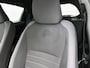 Toyota Yaris 1.5 Hybrid Bi-Tone | Navigatie | Dealer Onderhouden | Camera | Climate Control | sl 131