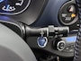Toyota Yaris 1.5 Hybrid Bi-Tone | Navigatie | Dealer Onderhouden | Camera | Climate Control | sl 131