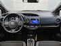 Toyota Yaris 1.5 Hybrid Bi-Tone | Navigatie | Dealer Onderhouden | Camera | Climate Control | sl 131