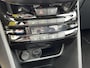 Peugeot 2008 1.2 PureTech Allure Panoramadak | Trekhaak 1250kg | Cruise Control | Navigatie | Climate Control | Sensoren & Camera Achter | All Seasonbanden | CarPlay / Android Auto |